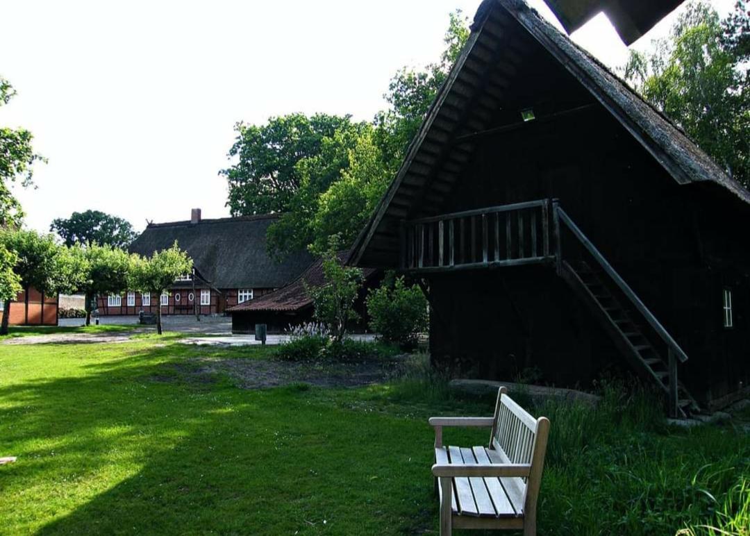 Hotel Kaiserhof Munster im Heidekreis Esterno foto